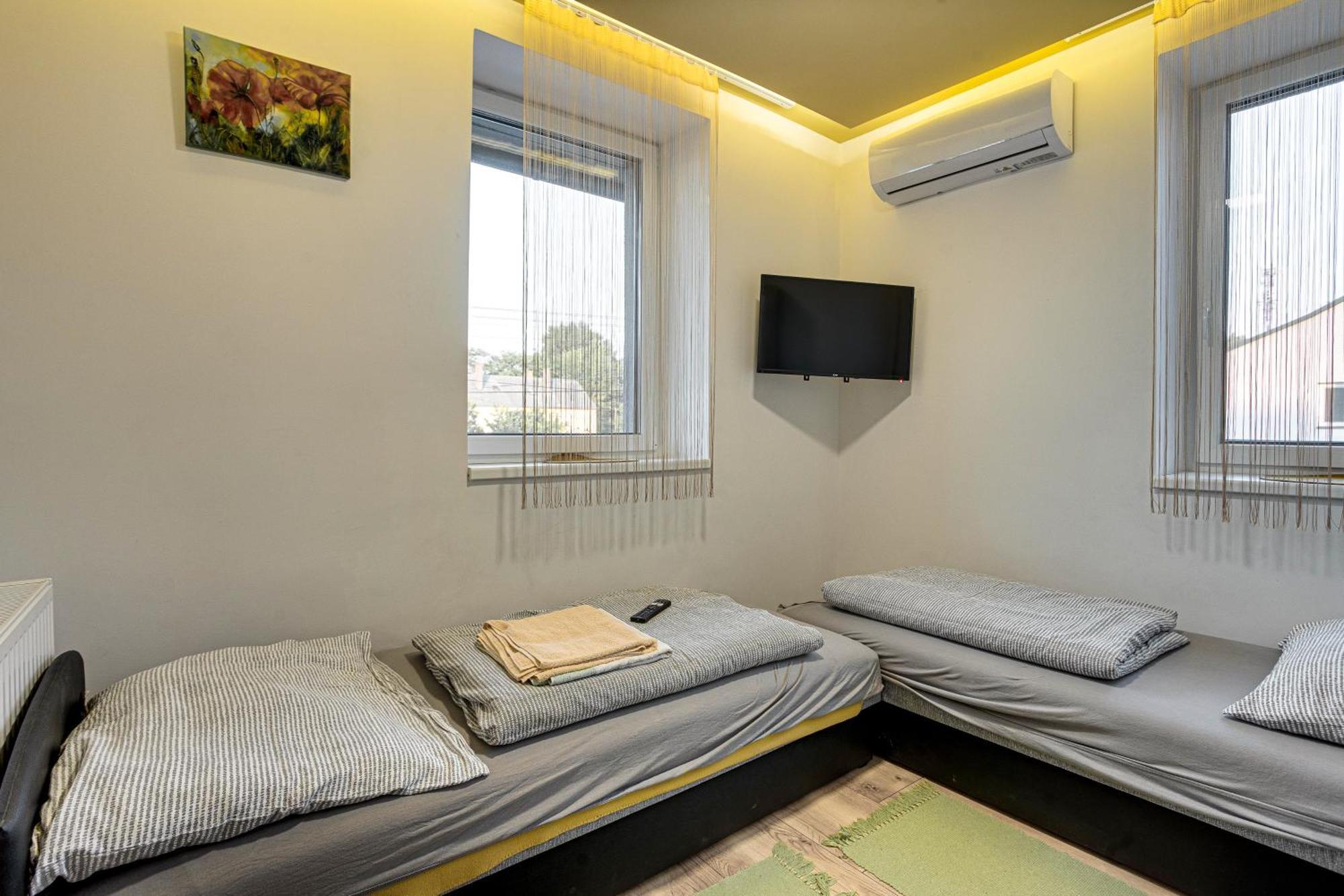 Magdi Vendeghaz A-B Apartment Celldomolk Exterior photo