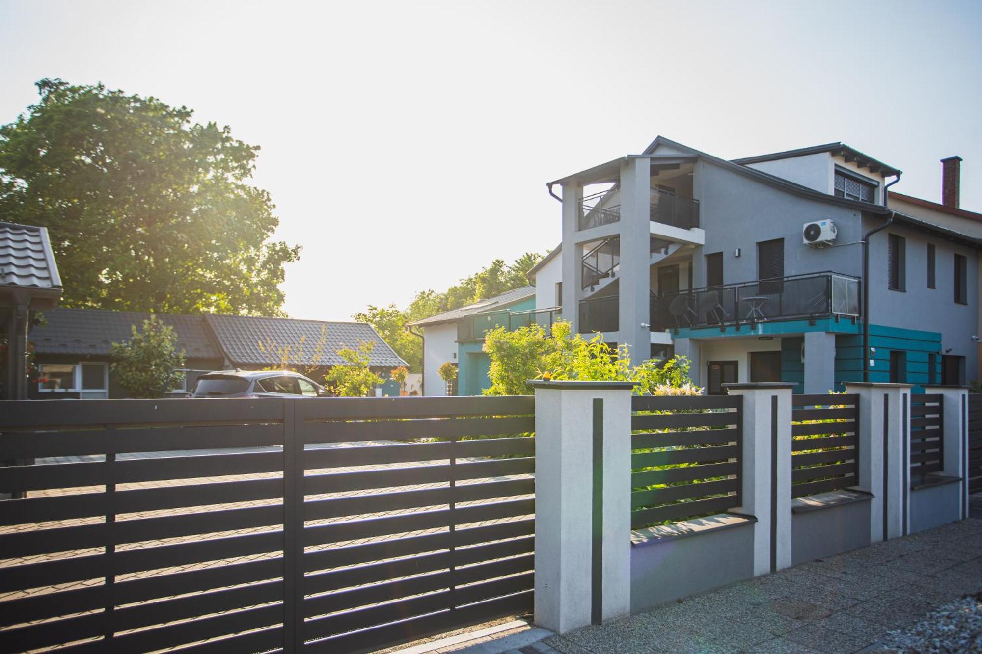 Magdi Vendeghaz A-B Apartment Celldomolk Exterior photo